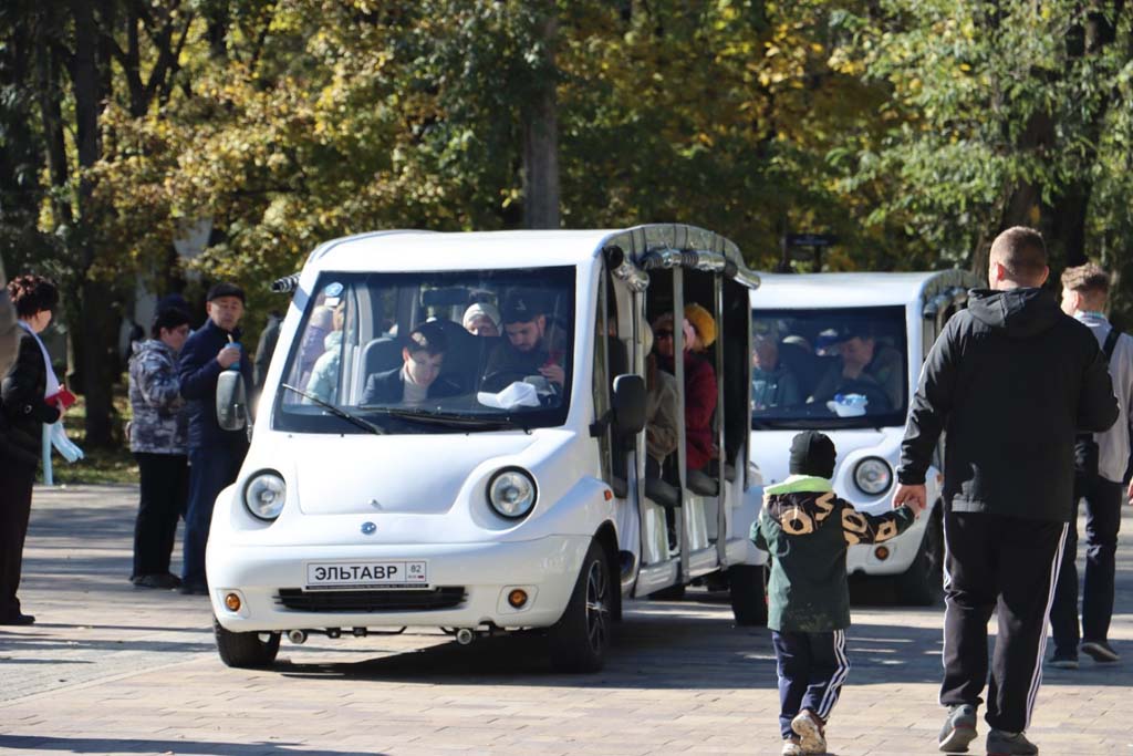 E7vw-Hxehu4.jpg